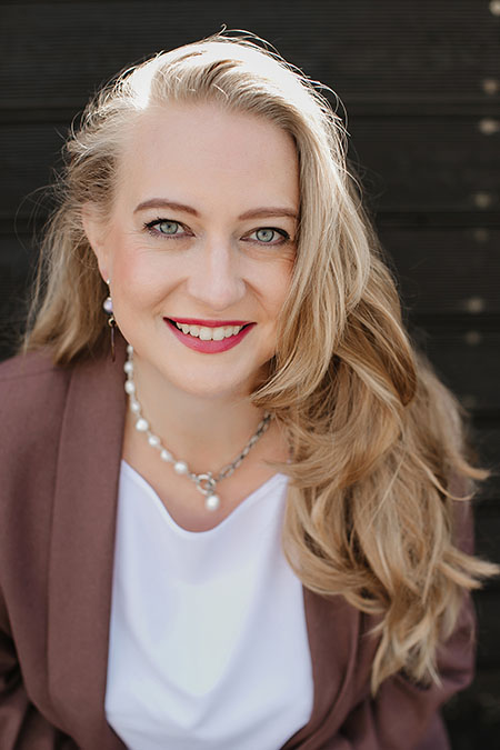 Portrait_giverskaya.jpg Portrait_giverskaya.jpg