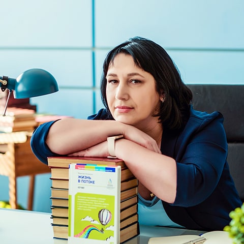 Елена Бартош-min.jpg Елена Бартош-min.jpg