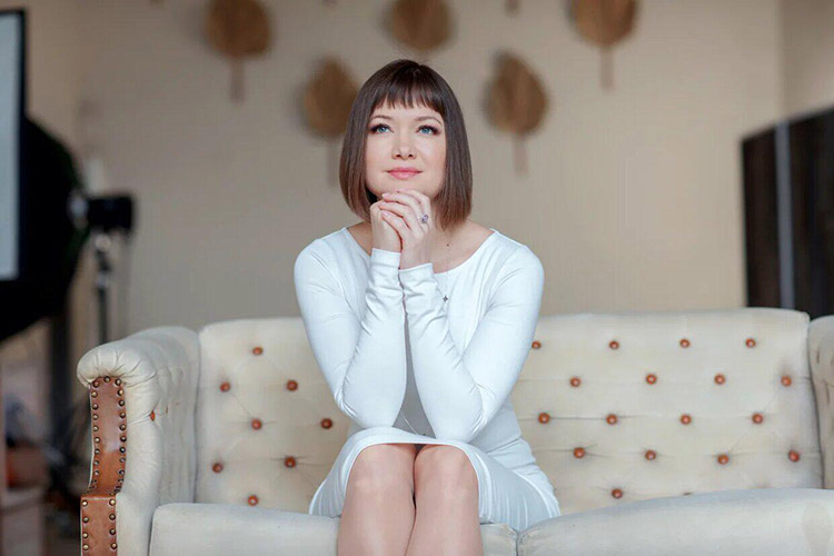 irina_f.jpg irina_f.jpg